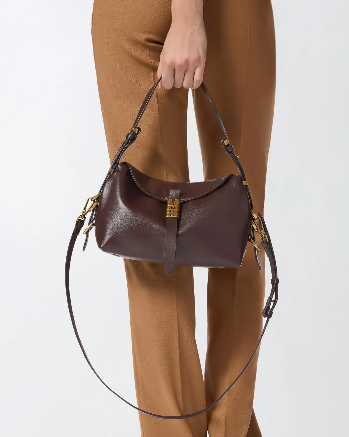 105895A1ZX-LA7Q-AA02