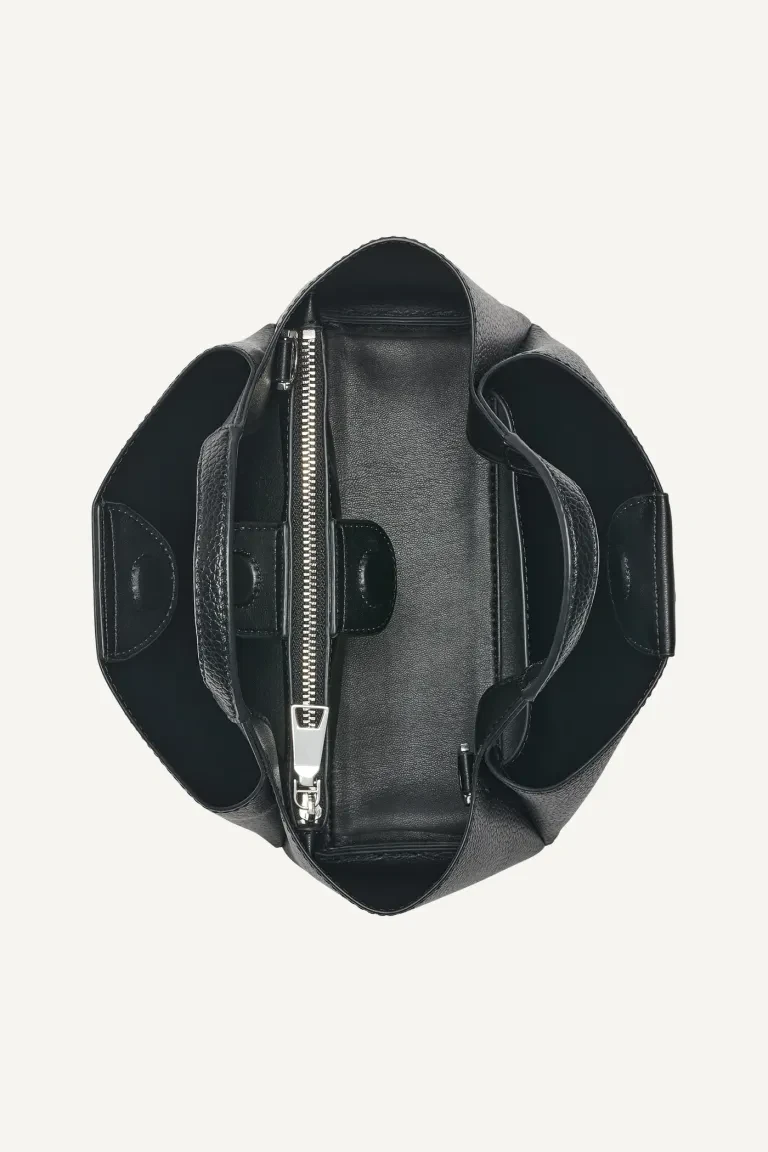 DKNYDH25624_SP25_243_R51DYJ07_BSV_INT_650d3945-a64b-409d-ac08-5152a495c231