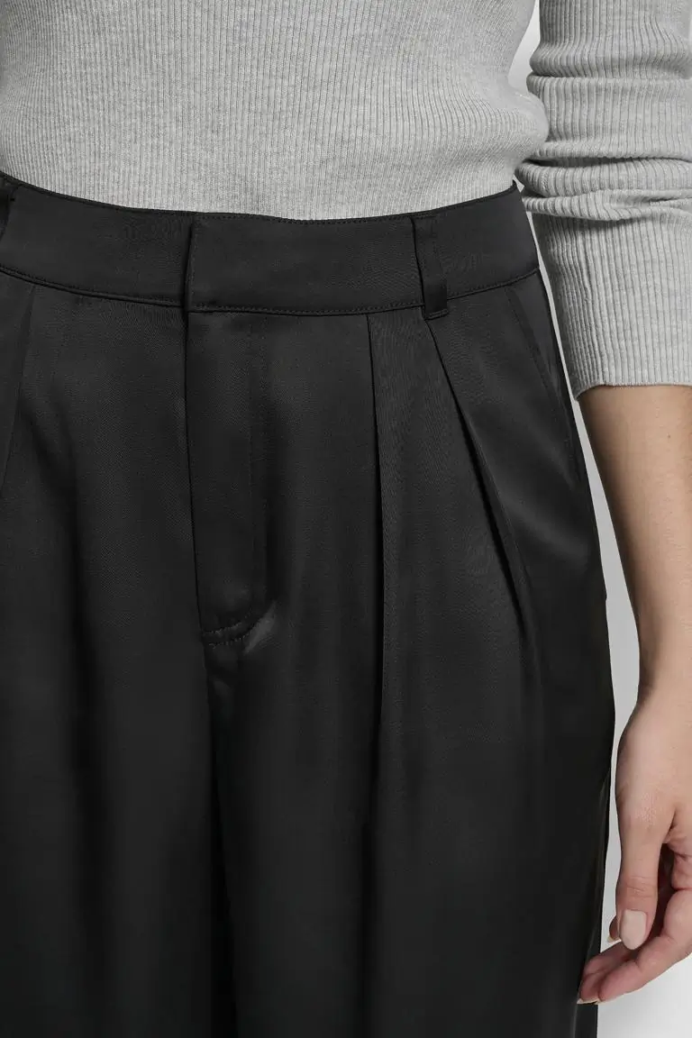 DKNYDJ19425_10_DJ5P3100_BLK_ALT2