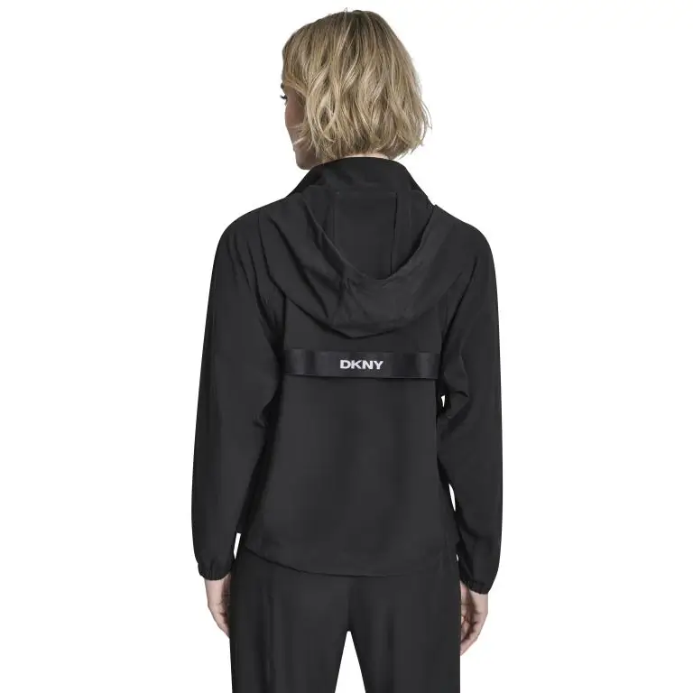 DKNYDP20025_42_DP6J9600_BLK_B