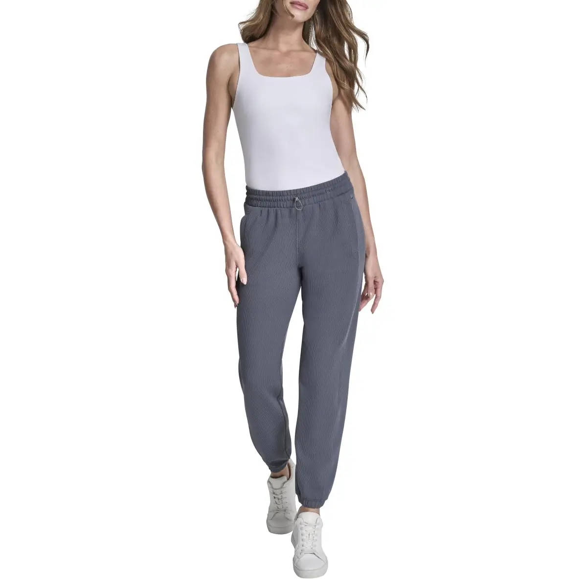 DKNYDP20525_10_DP6P3859_F4O_ALT1