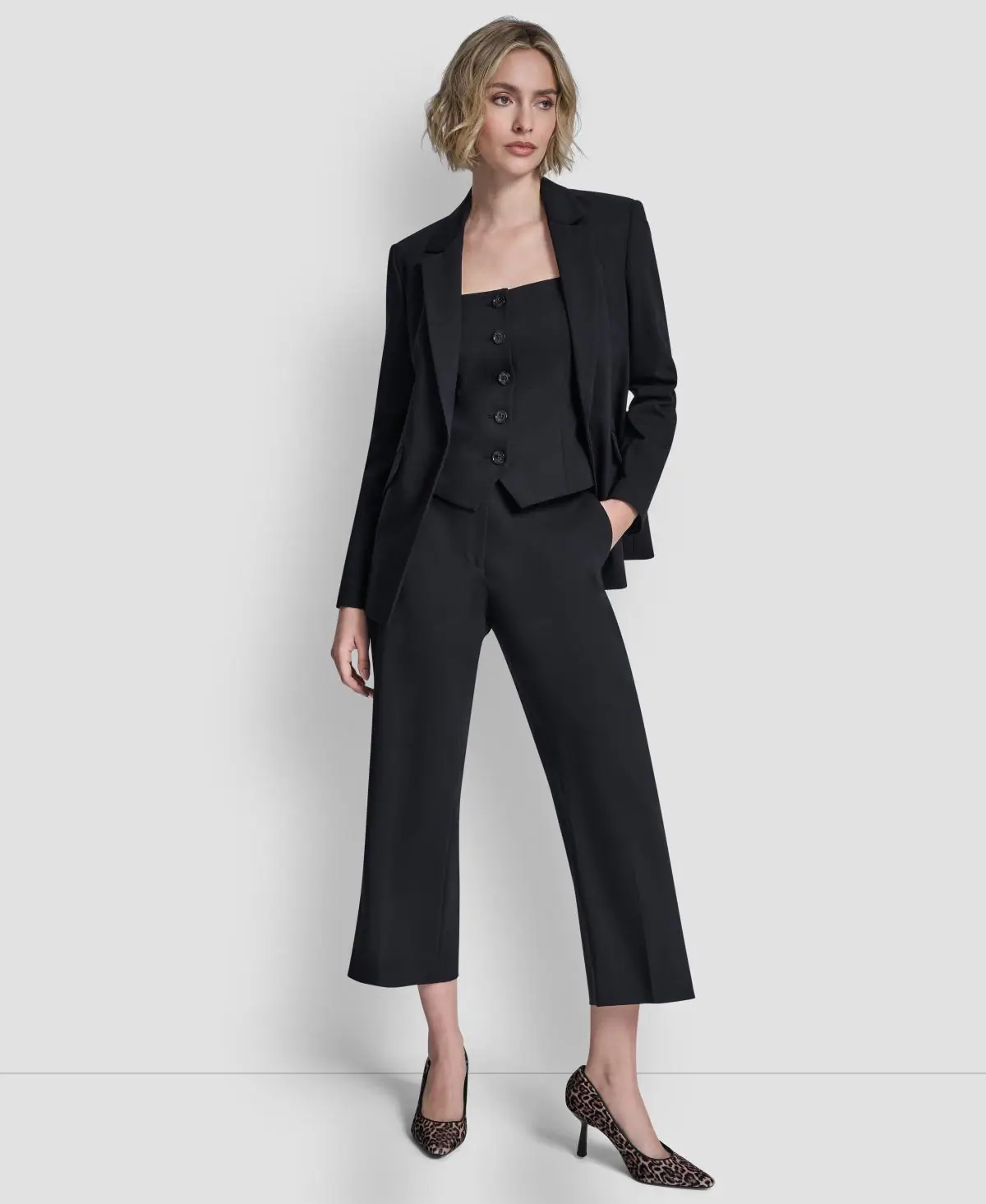 DKNYDU20925_10_UK5J0820_NVY_ALT1