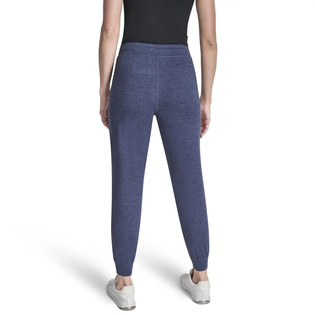 DKNYDP20525_42_DP6P3553_QHH_B