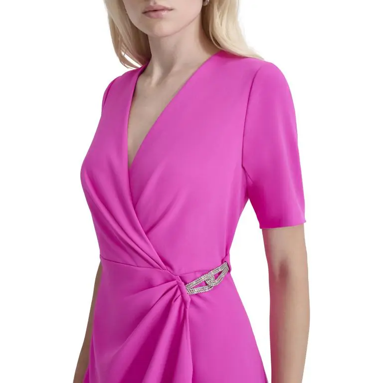 DKNYDD17624_33_DD4H1B66_673_ALT1