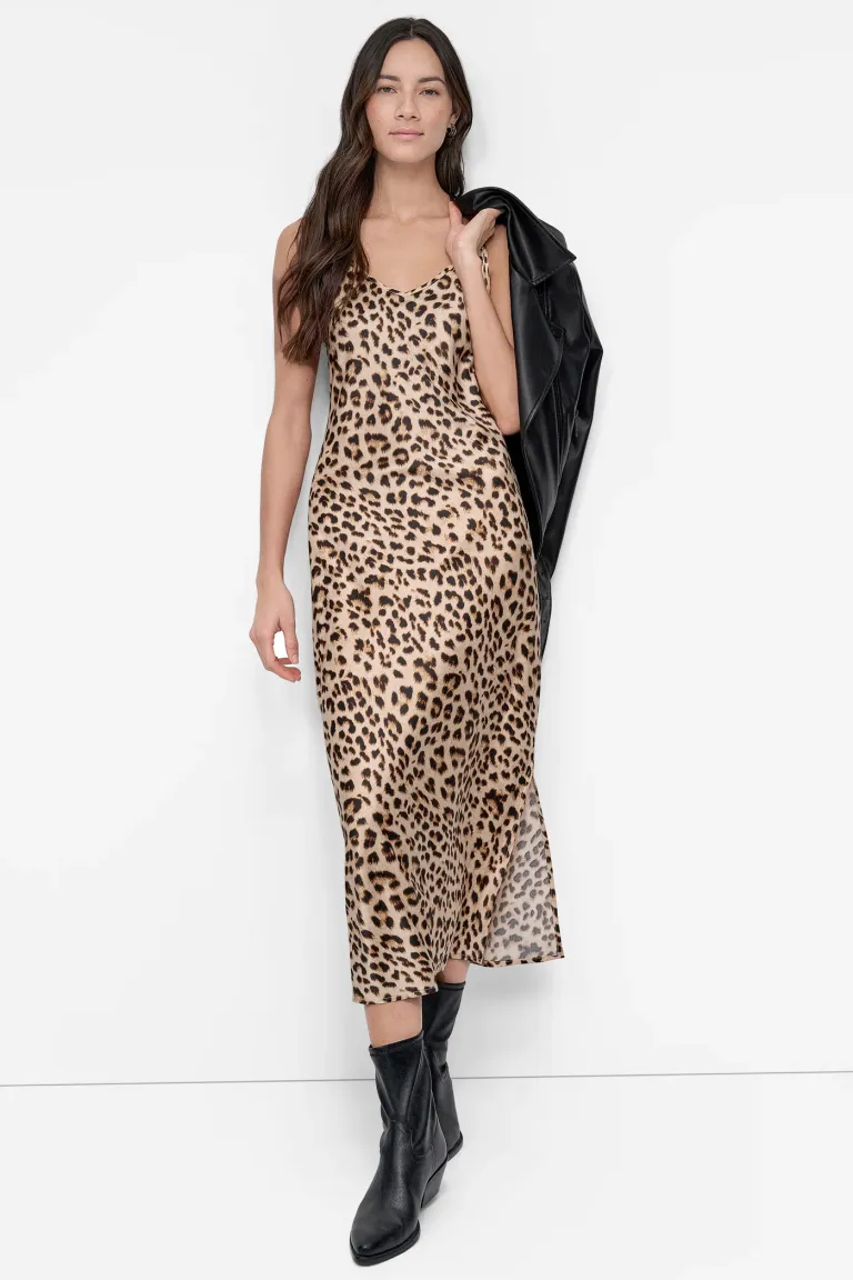 DKNYDJ04525_50a_DJ4D9053_L3Z_RETAIL